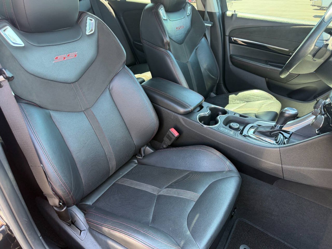 Used 2015 Chevrolet SS RWD image 16