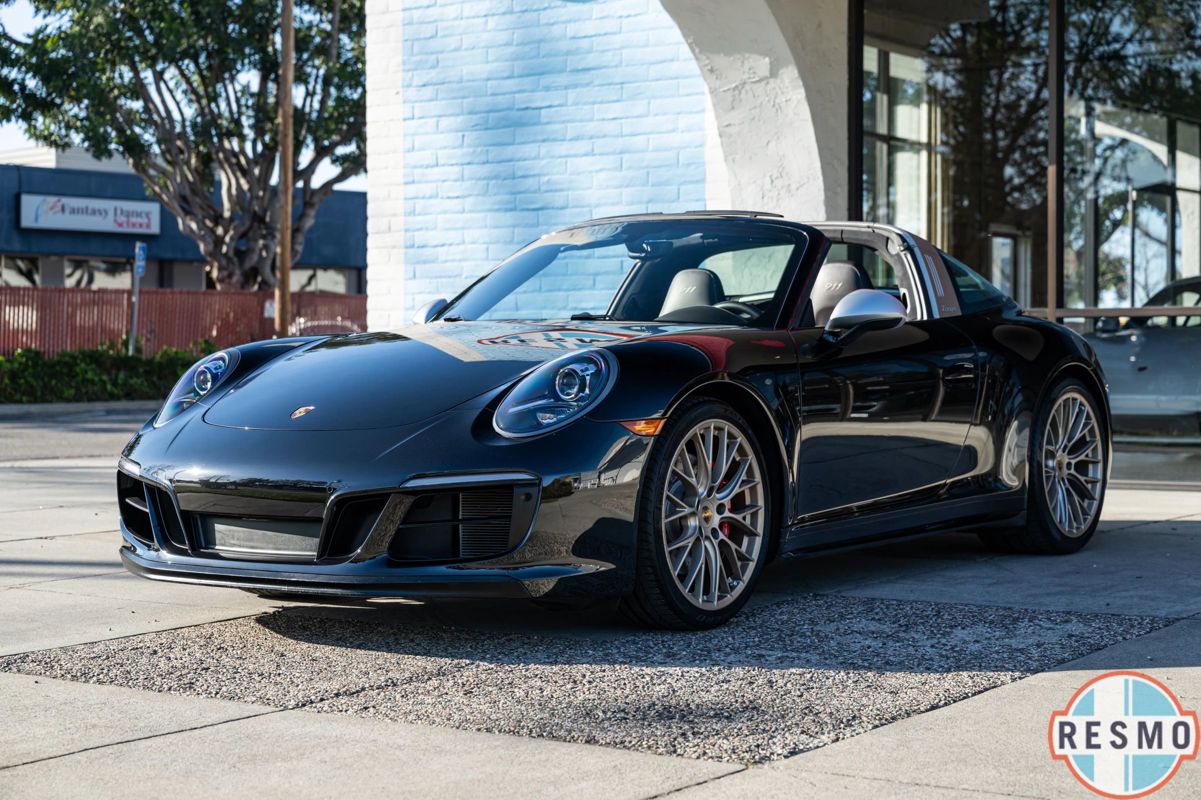 Used 2019 Porsche 911 Targa 4 GTS image 3