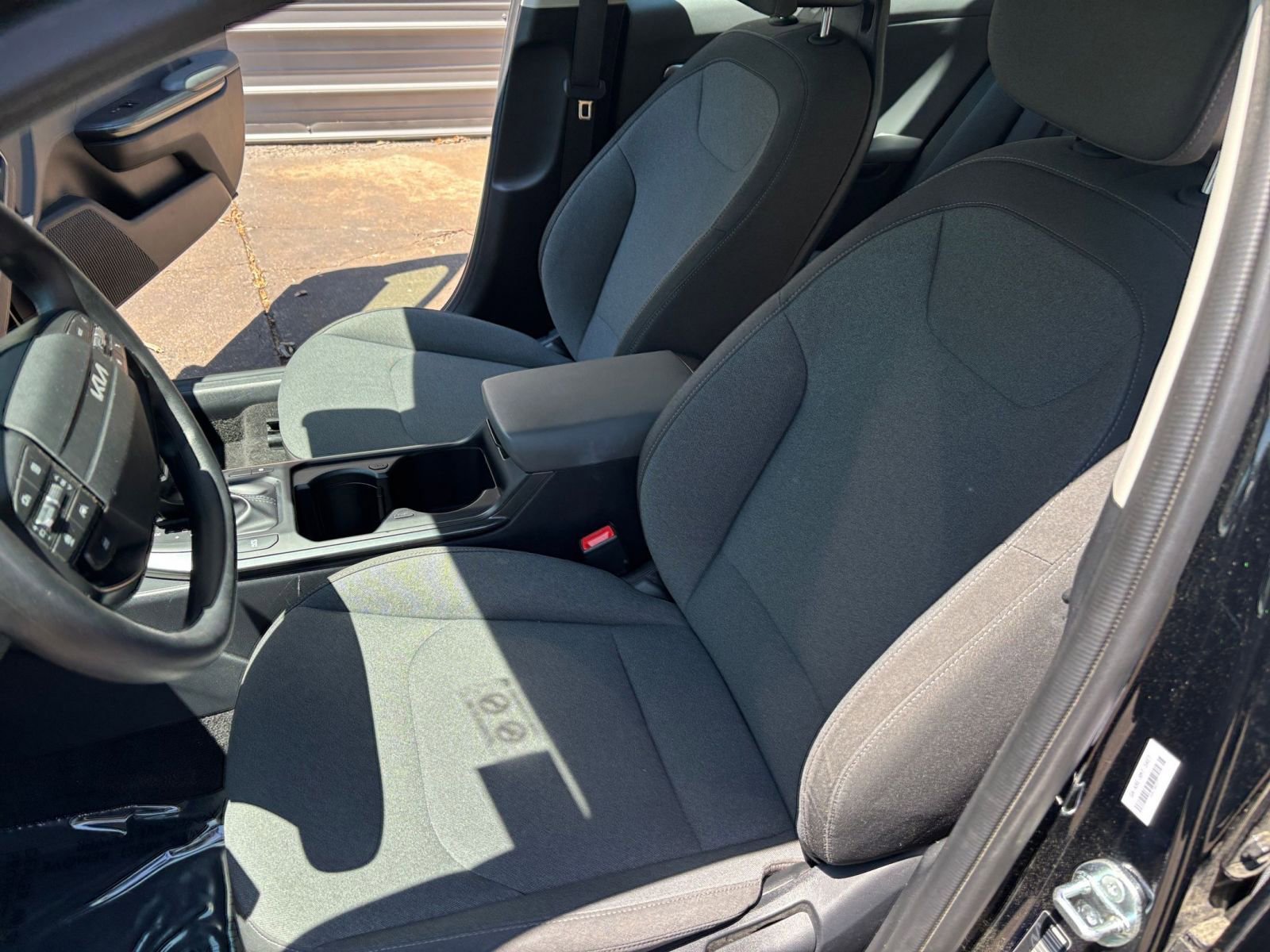 Used 2025 Kia K4 FWD image 23