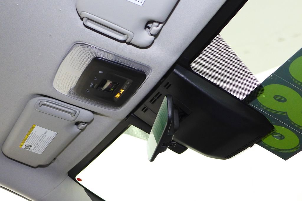 Used 2024 Toyota Prius Prime SE image 18