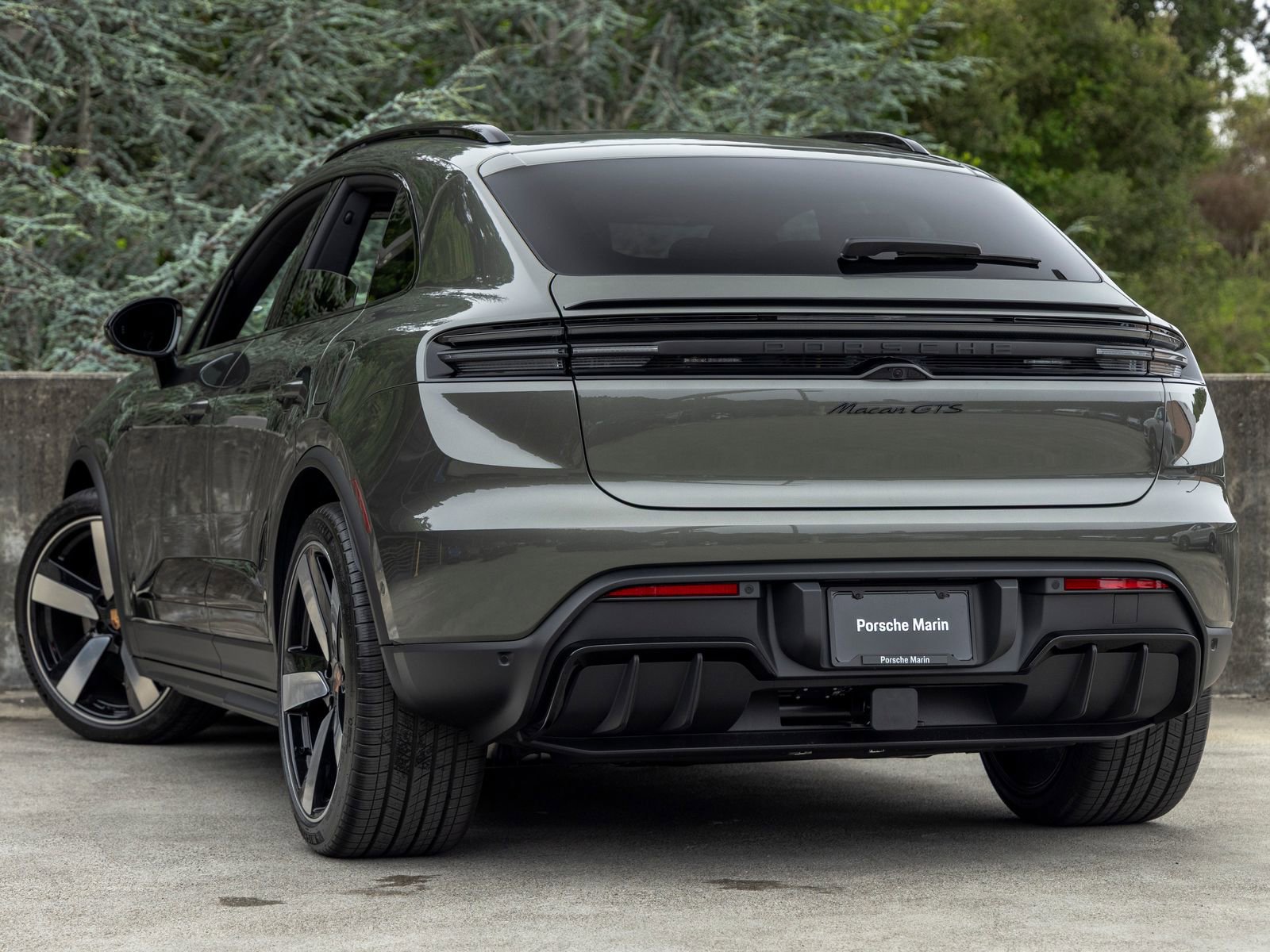 New 2026 Porsche Macan GTS Electric AWD/4WD image 3