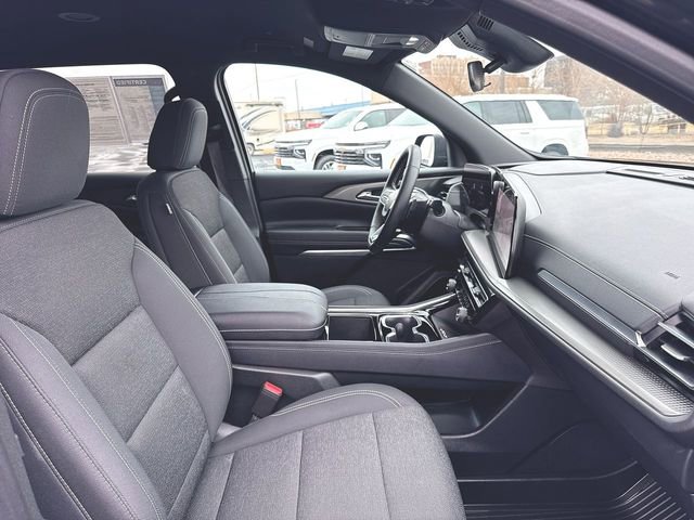 Certified 2025 Chevrolet Traverse LT w/ Driver Confidence Package image 27