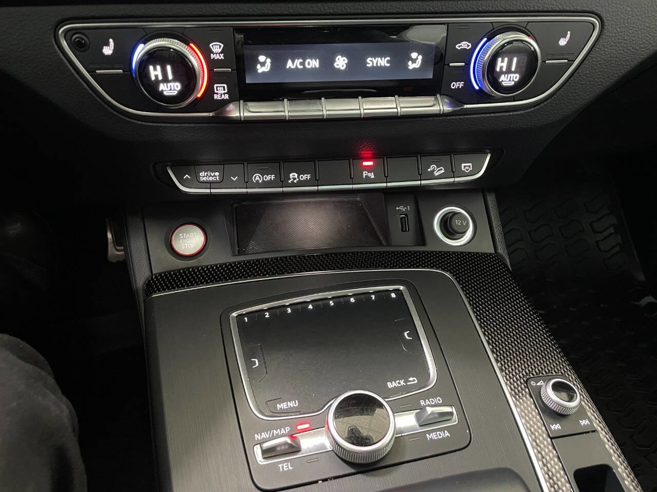 Used 2018 Audi SQ5 Premium Plus w/ Navigation Package image 39