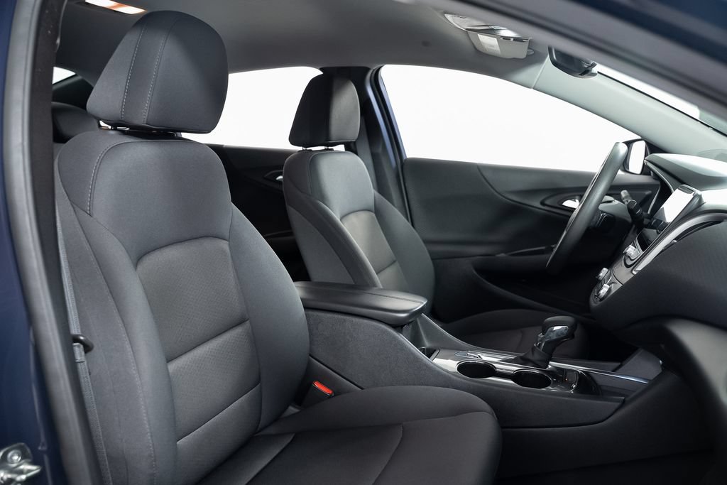 Used 2025 Chevrolet Malibu LT FWD image 24
