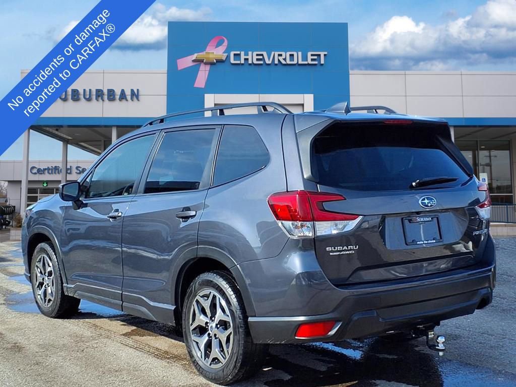 Used 2022 Subaru Forester Premium image 7