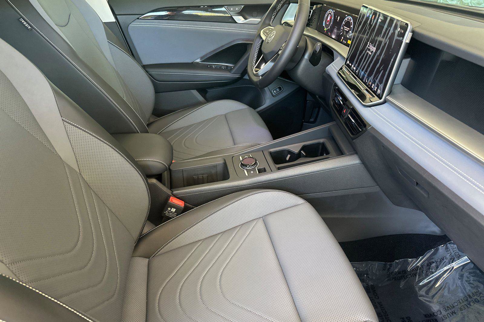 New 2025 Volkswagen Tiguan SE image 15