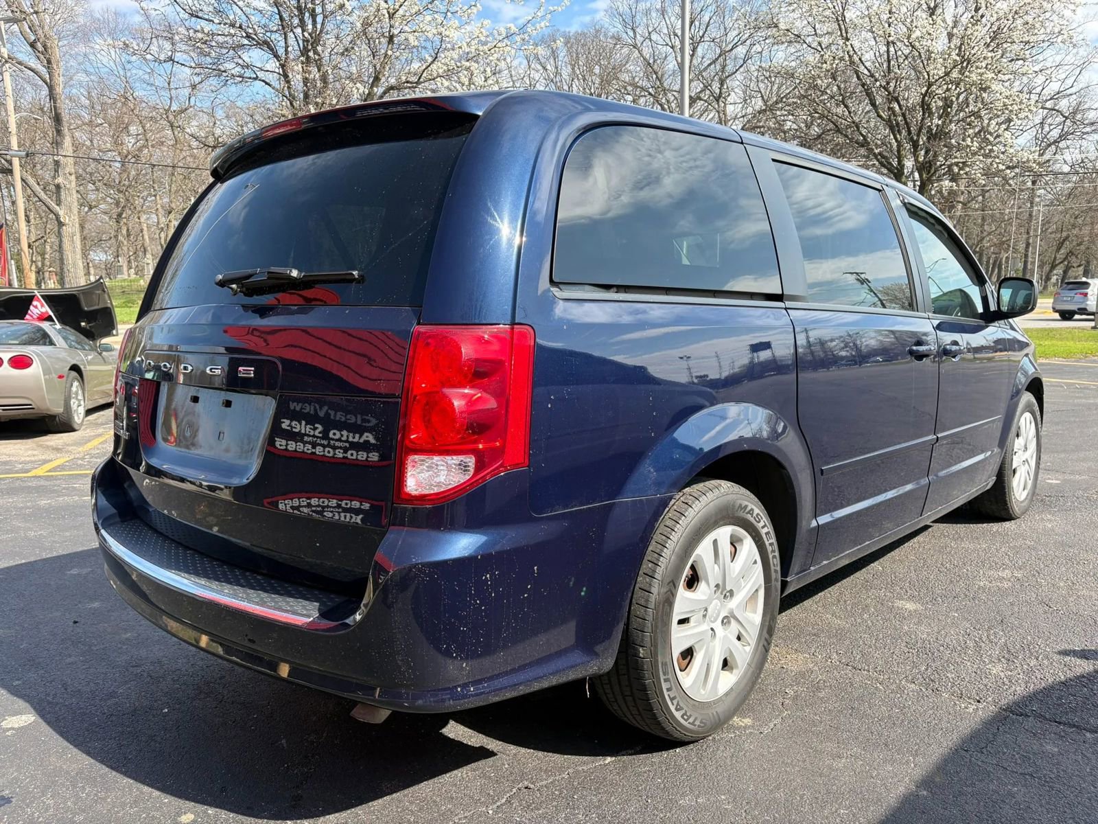 Used 2015 Dodge Grand Caravan SE w/ Quick Order Package 29E SE image 4
