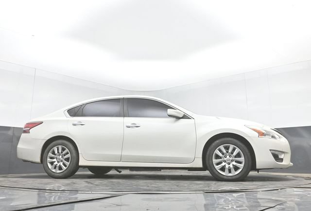 Used 2014 Nissan Altima 2.5 S FWD image 33
