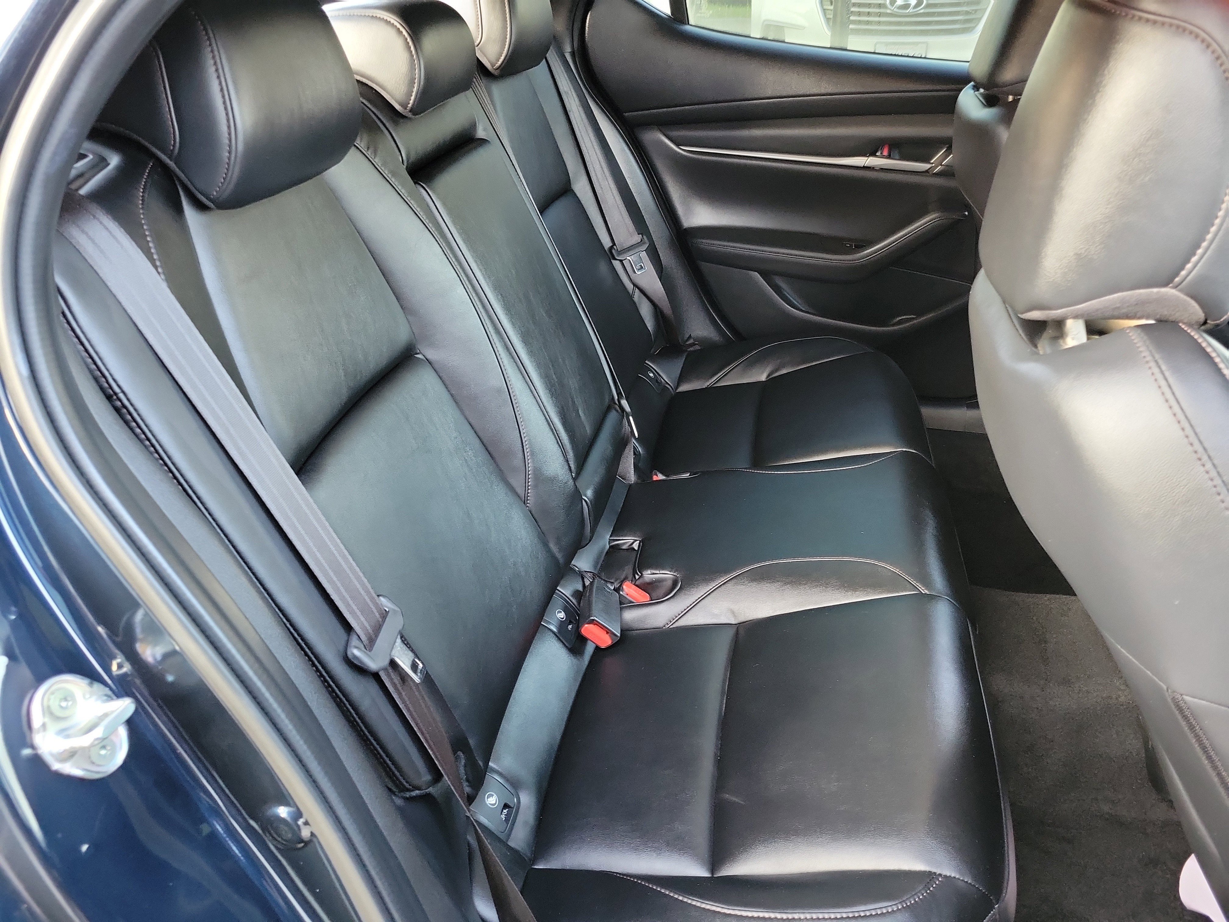 Used 2021 MAZDA MAZDA3 s image 21