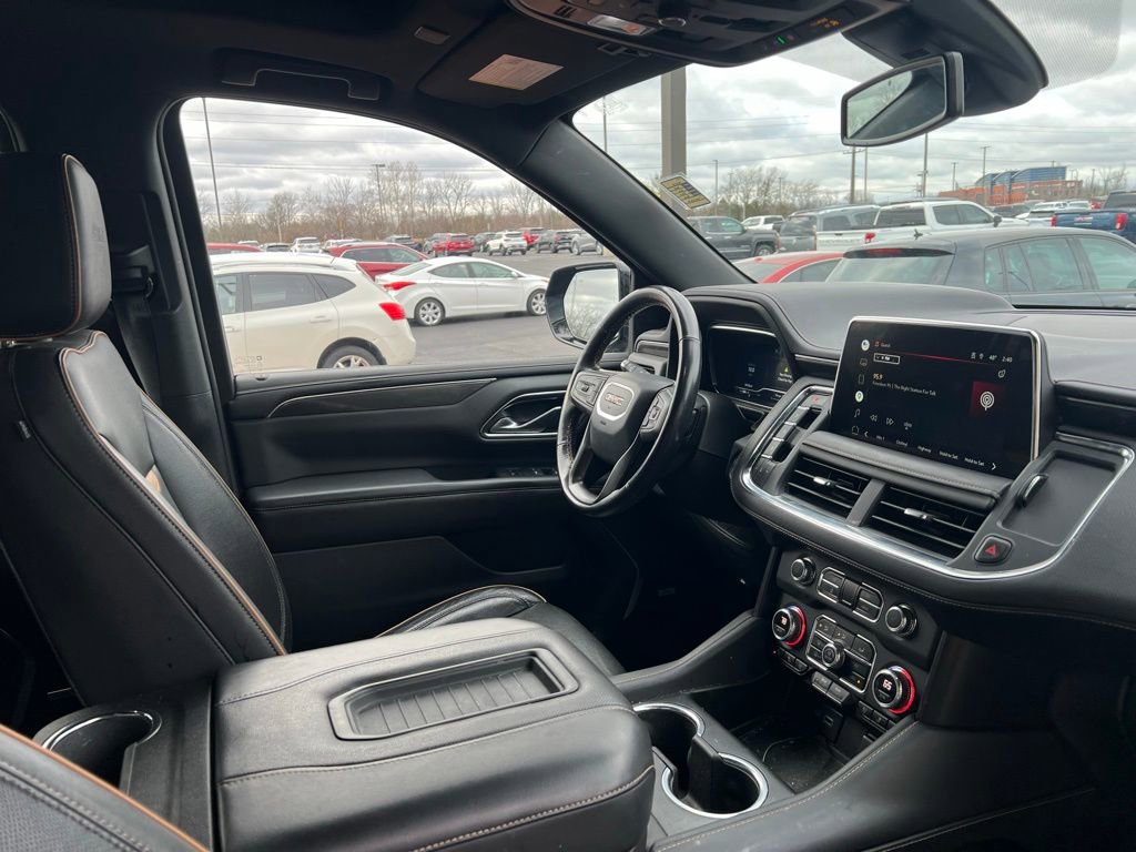 Used 2022 GMC Yukon AT4 w/ Technology Package image 9