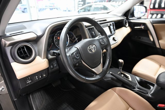 Used 2014 Toyota RAV4 Limited image 22