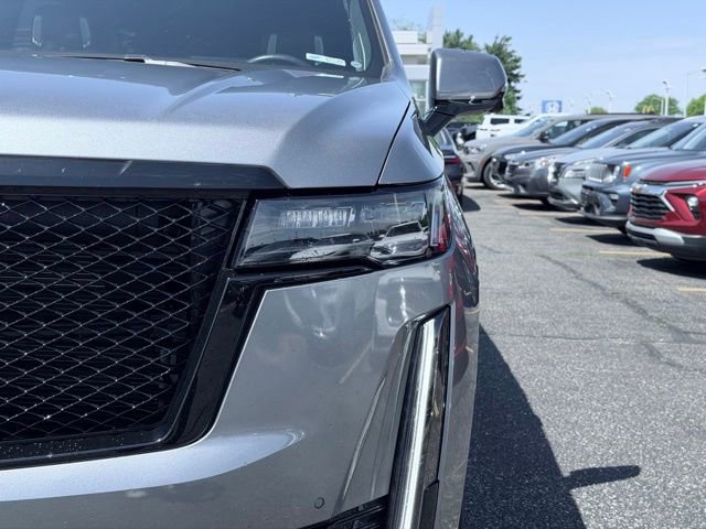 Used 2022 Cadillac Escalade ESV Sport Platinum AWD/4WD image 3