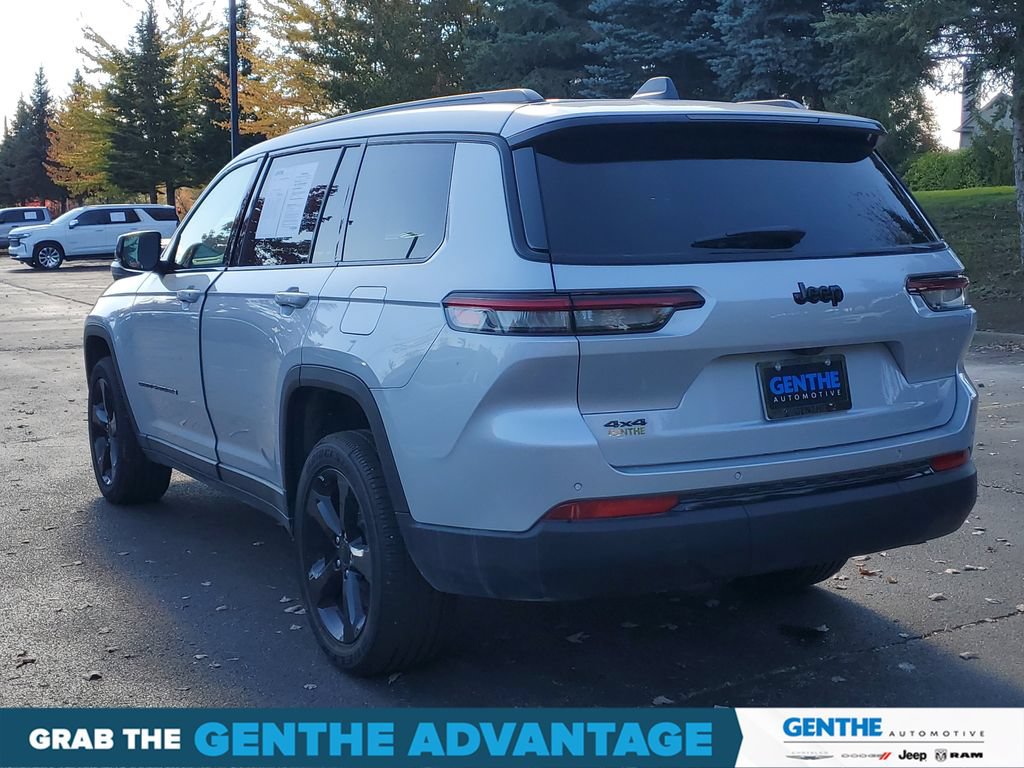 Used 2024 Jeep Grand Cherokee L Altitude AWD/4WD image 3