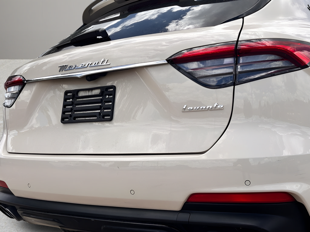 Used 2022 Maserati Levante Modena AWD/4WD image 7