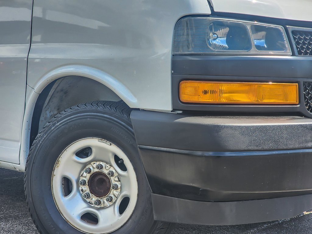 Certified 2018 Chevrolet Express 2500 w/ Driver Convenience Package image 3