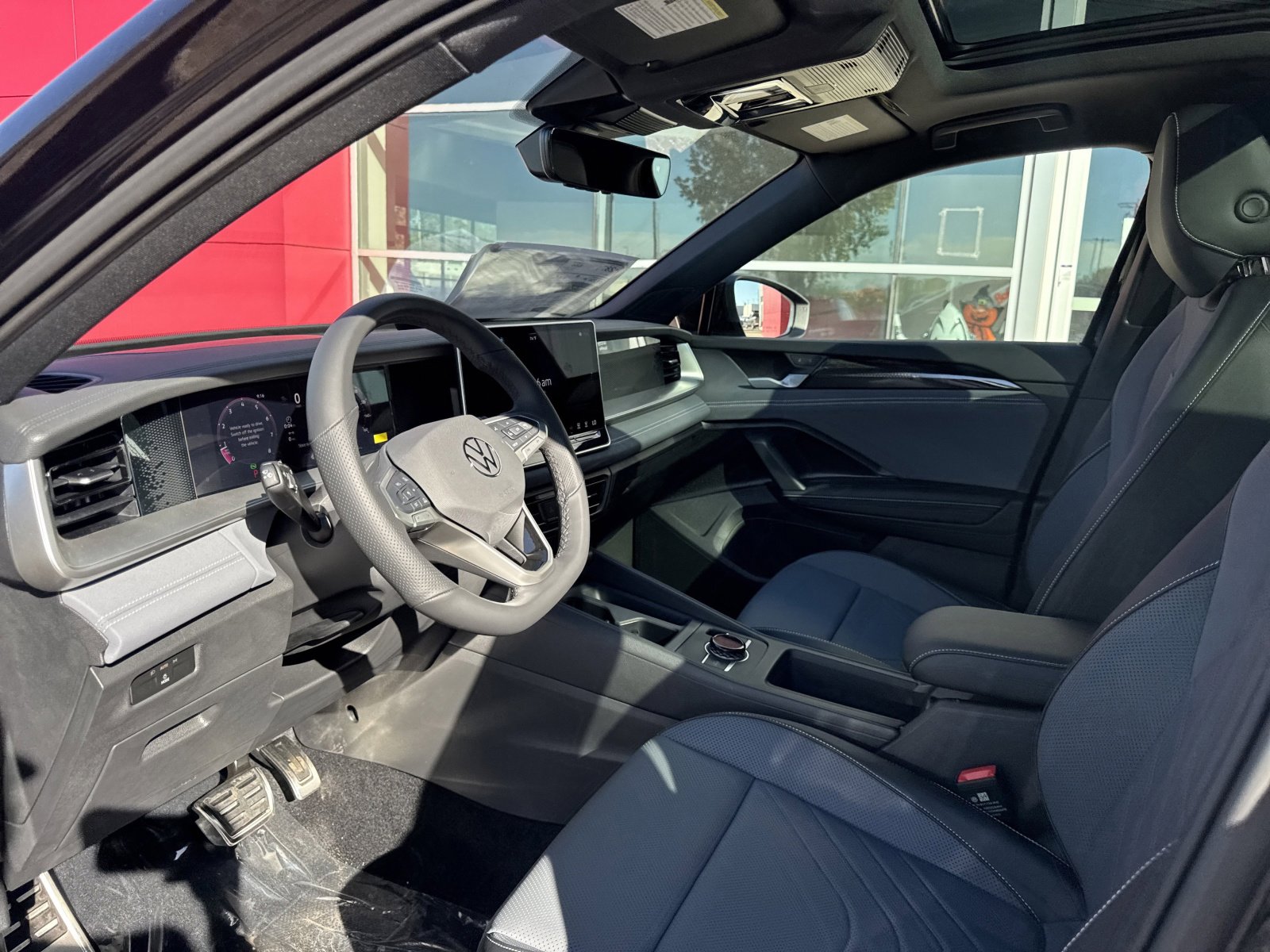 New 2026 Volkswagen Tiguan SE R-Line image 11