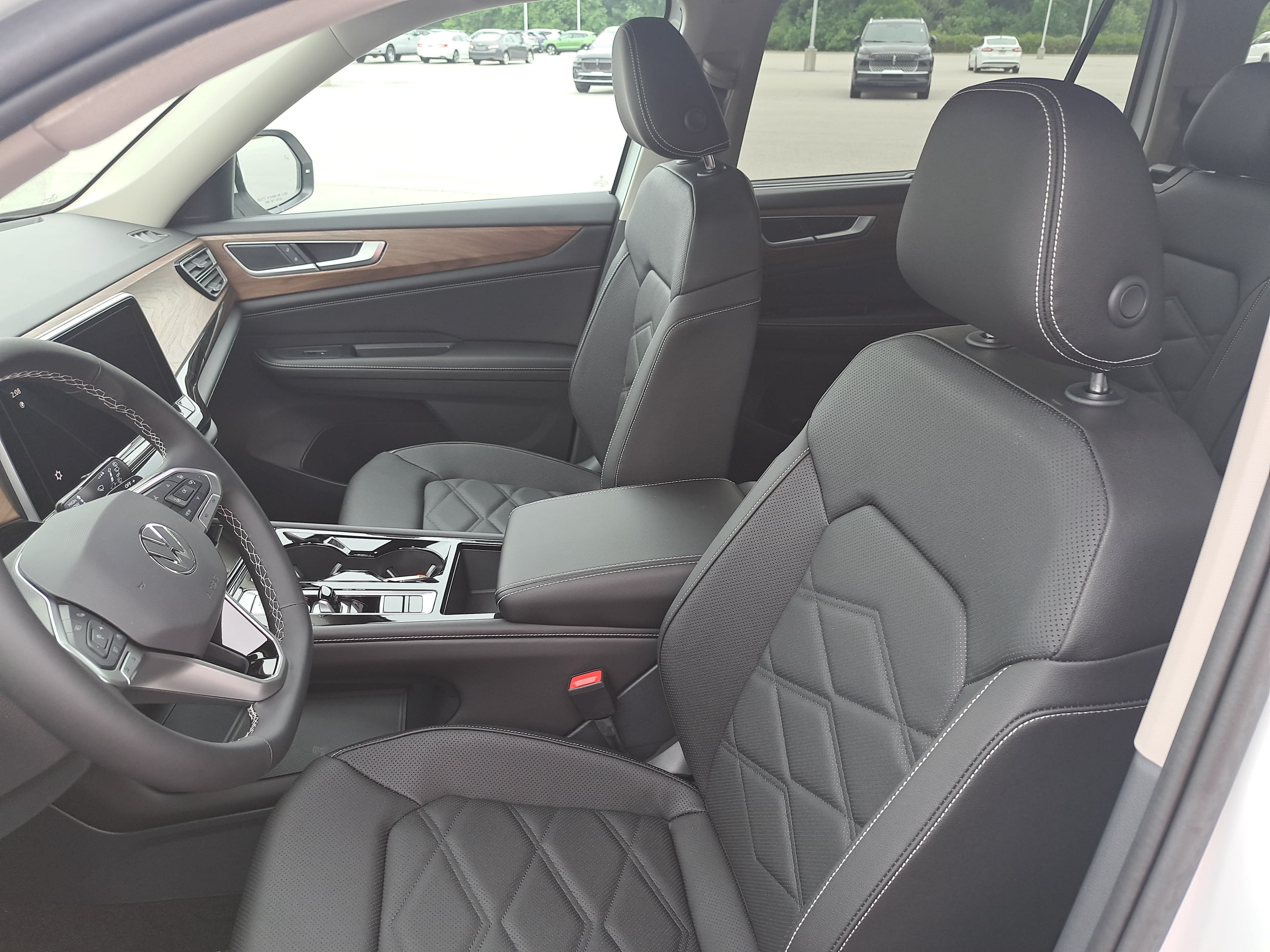 New 2026 Volkswagen Atlas SE FWD image 16