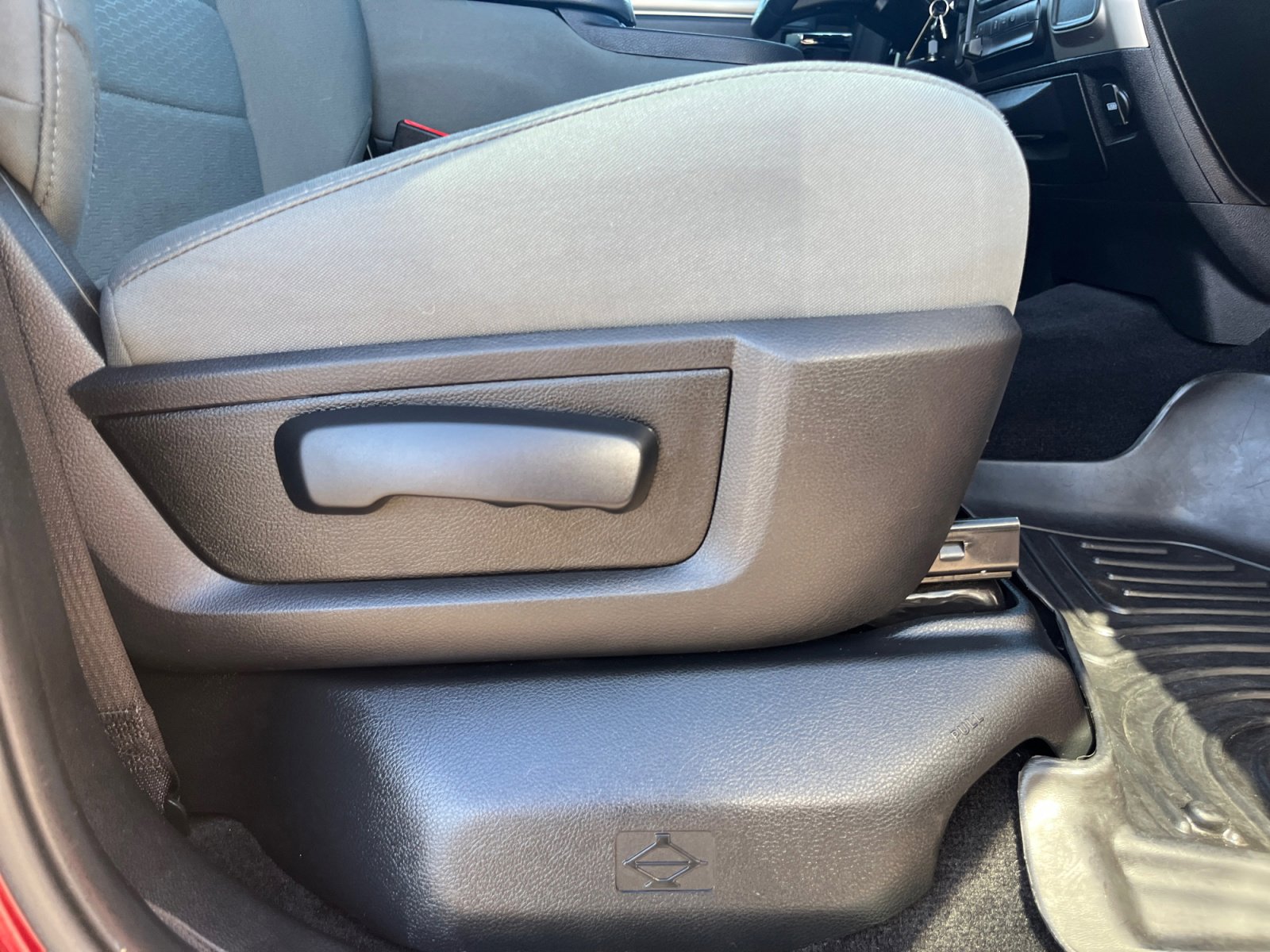 Used 2017 RAM 3500 SLT AWD/4WD image 31