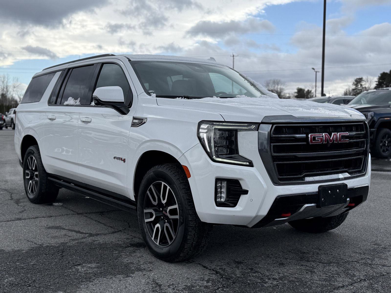 Certified 2023 GMC Yukon XL AT4 w/ AT4 Premium Package image 3