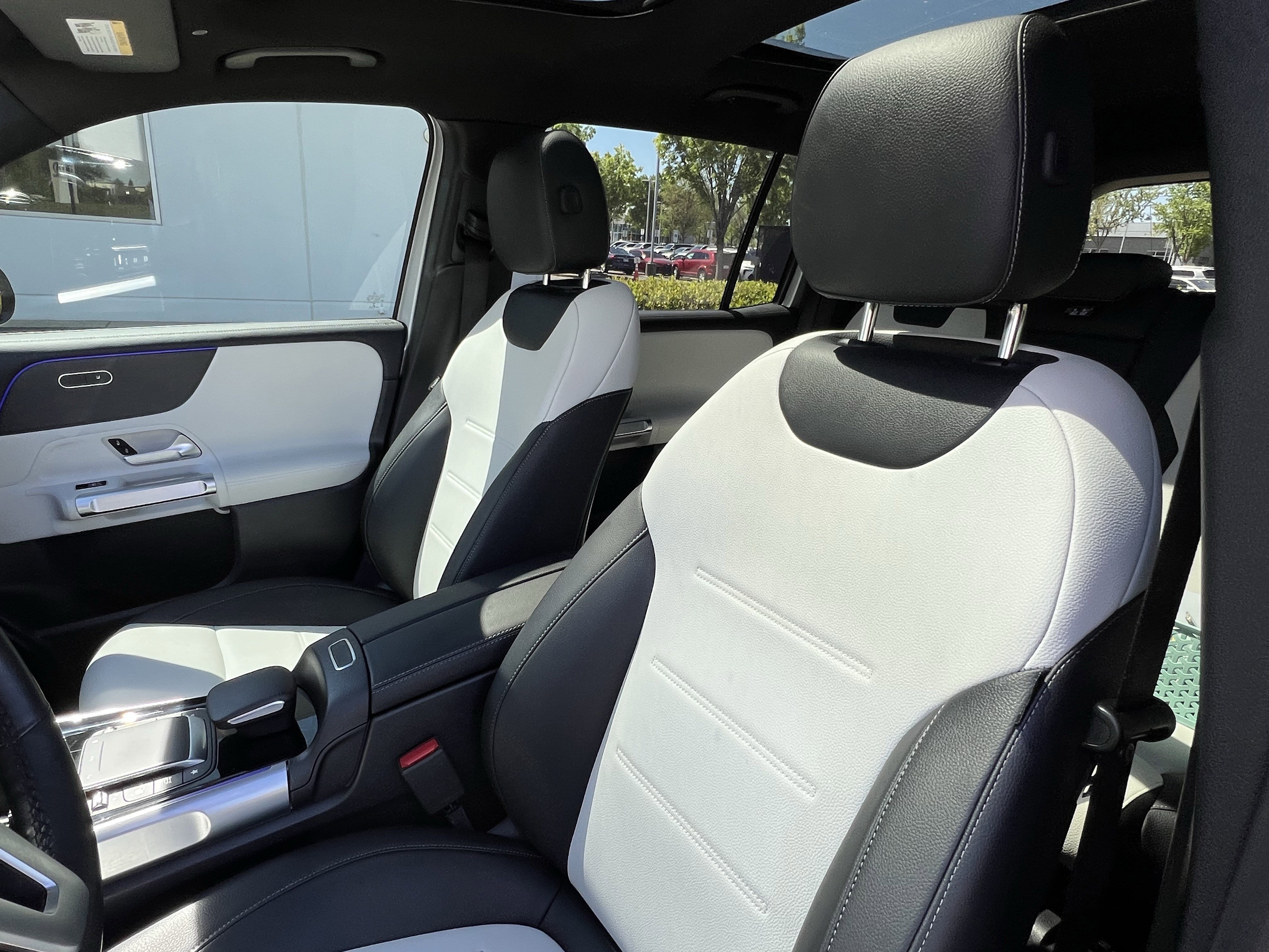 Certified 2022 Mercedes-Benz GLB 250 4MATIC image 16