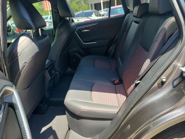 Certified 2025 Toyota RAV4 XSE AWD/4WD image 32