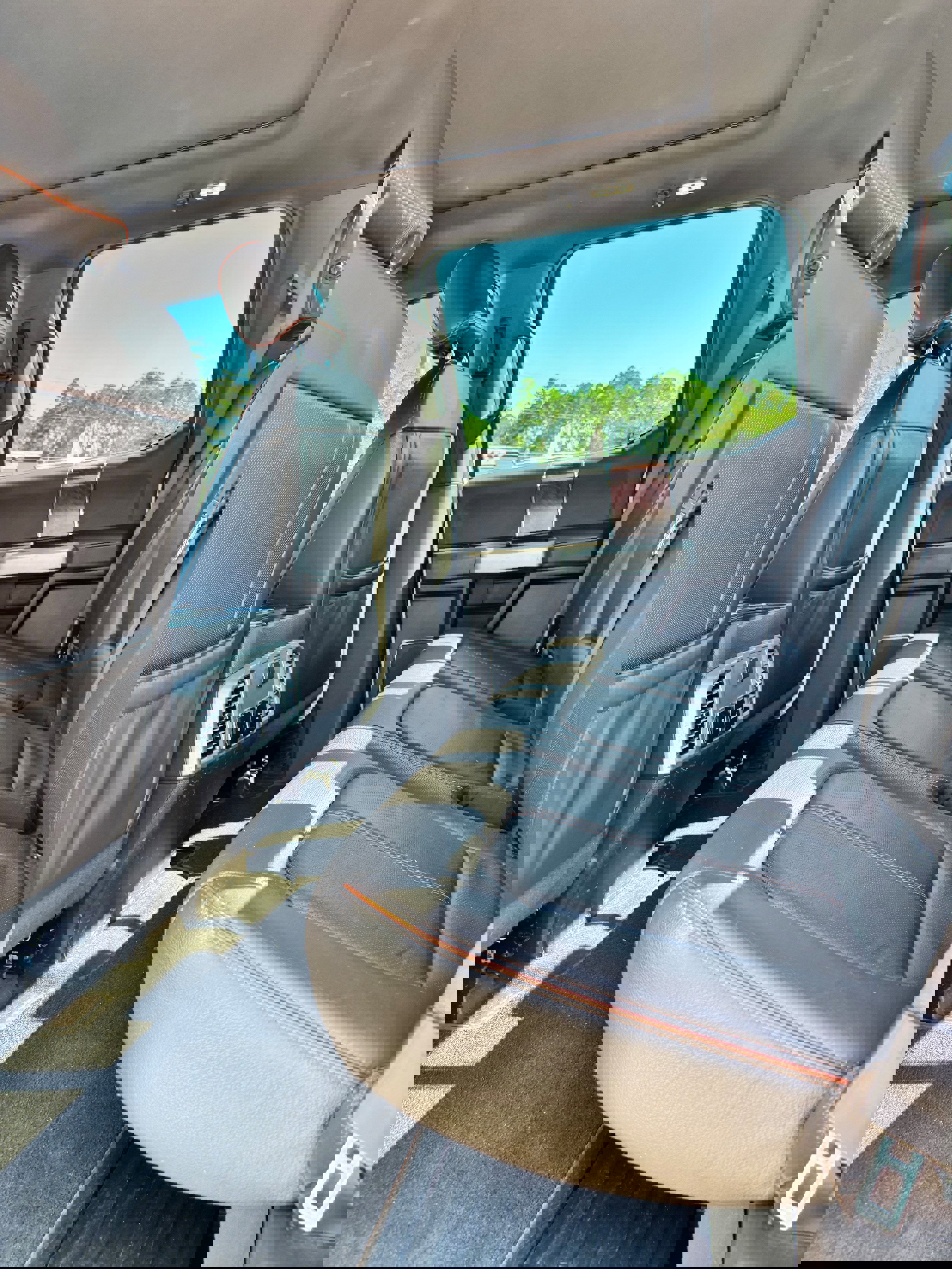 Used 2017 Ford F350 King Ranch w/ King Ranch Ultimate Package image 11