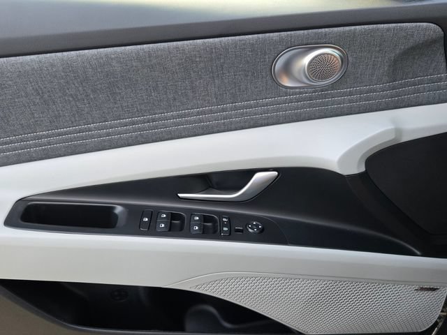 New 2026 Hyundai Elantra Limited FWD image 14