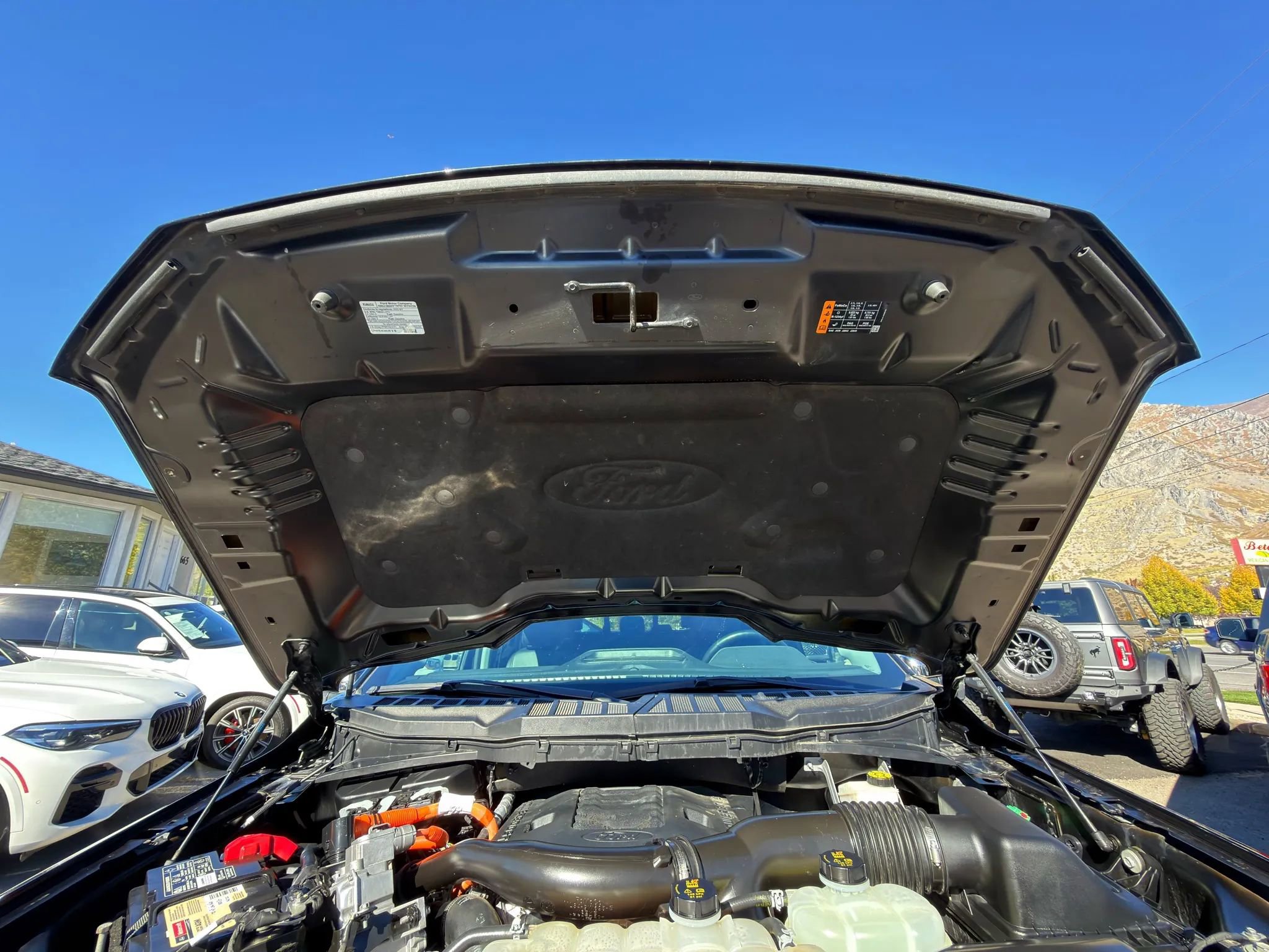 Used 2023 Ford F150 Lariat w/ Trailer Tow Package image 3