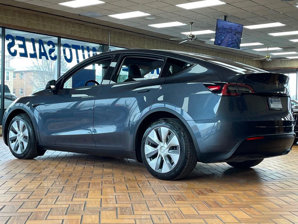 Used 2023 Tesla Model Y Long Range image 7