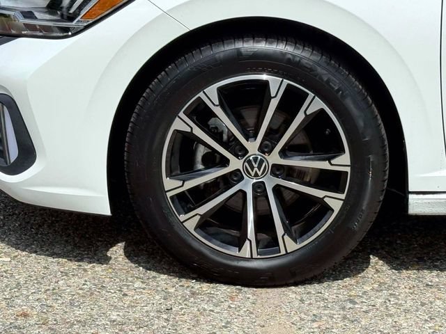Used 2024 Volkswagen Jetta Sport FWD image 9