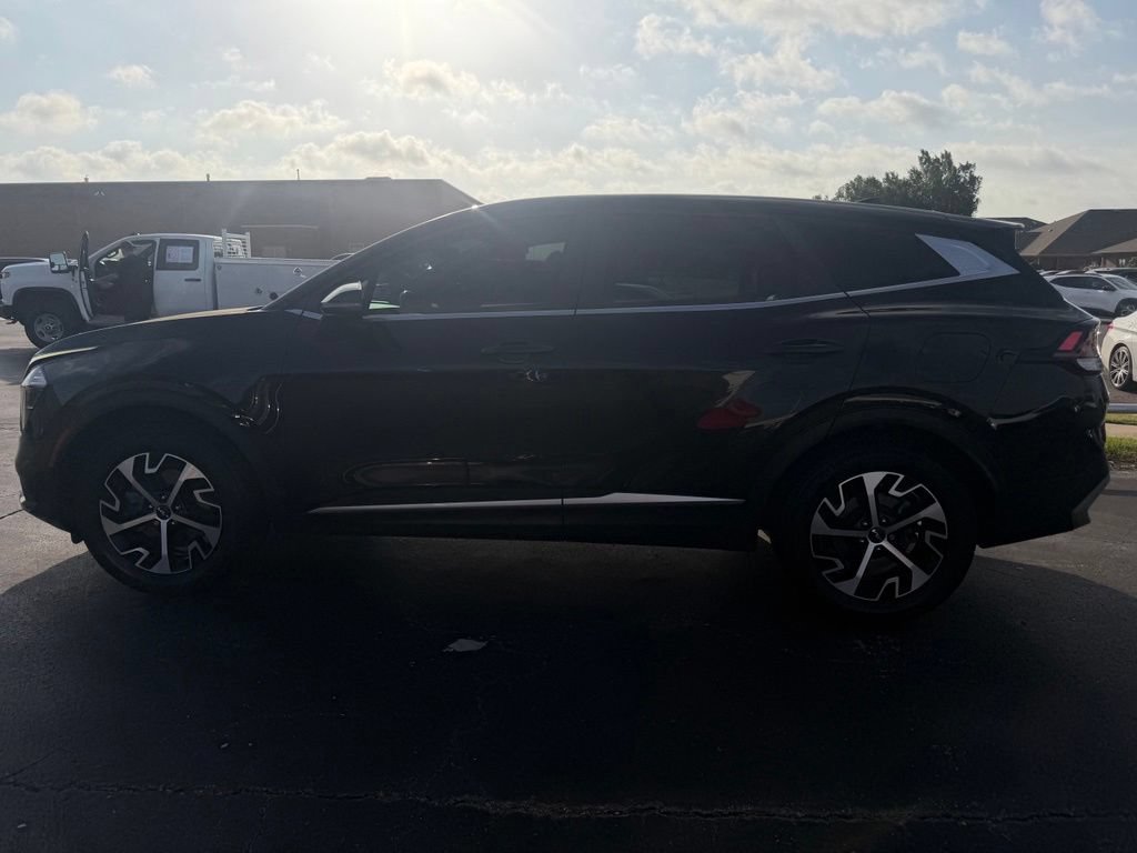 Used 2023 Kia Sportage EX FWD image 8