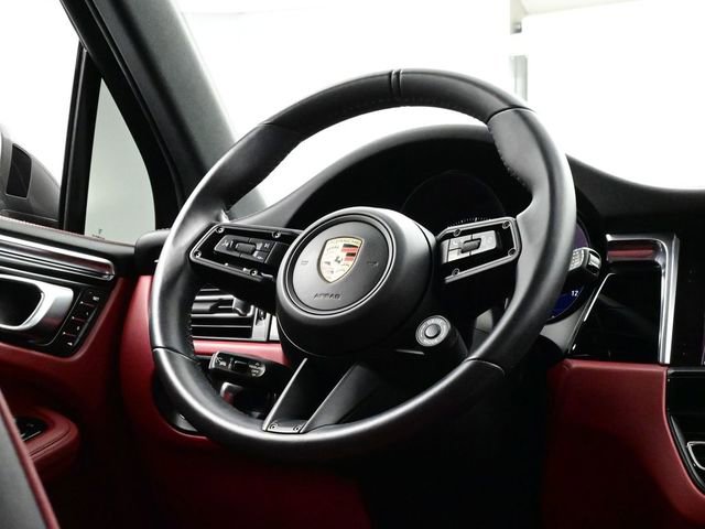 Certified 2023 Porsche Macan Turbo image 21