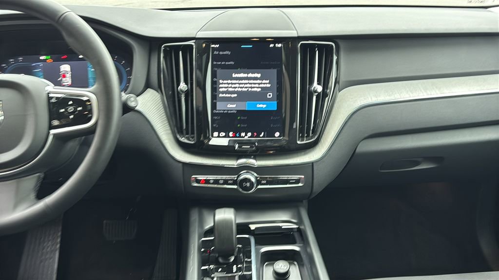 Certified 2025 Volvo XC60 B5 Plus AWD/4WD image 6