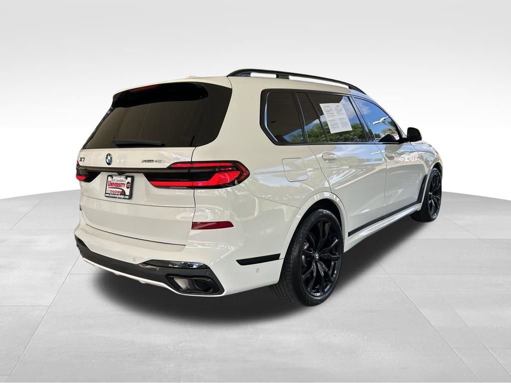 Used 2024 BMW X7 xDrive40i w/ M Sport Package image 3