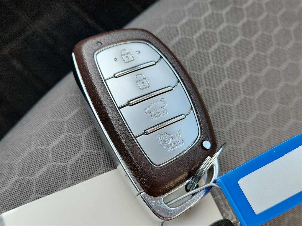 Used 2020 Hyundai Elantra Value Edition image 32