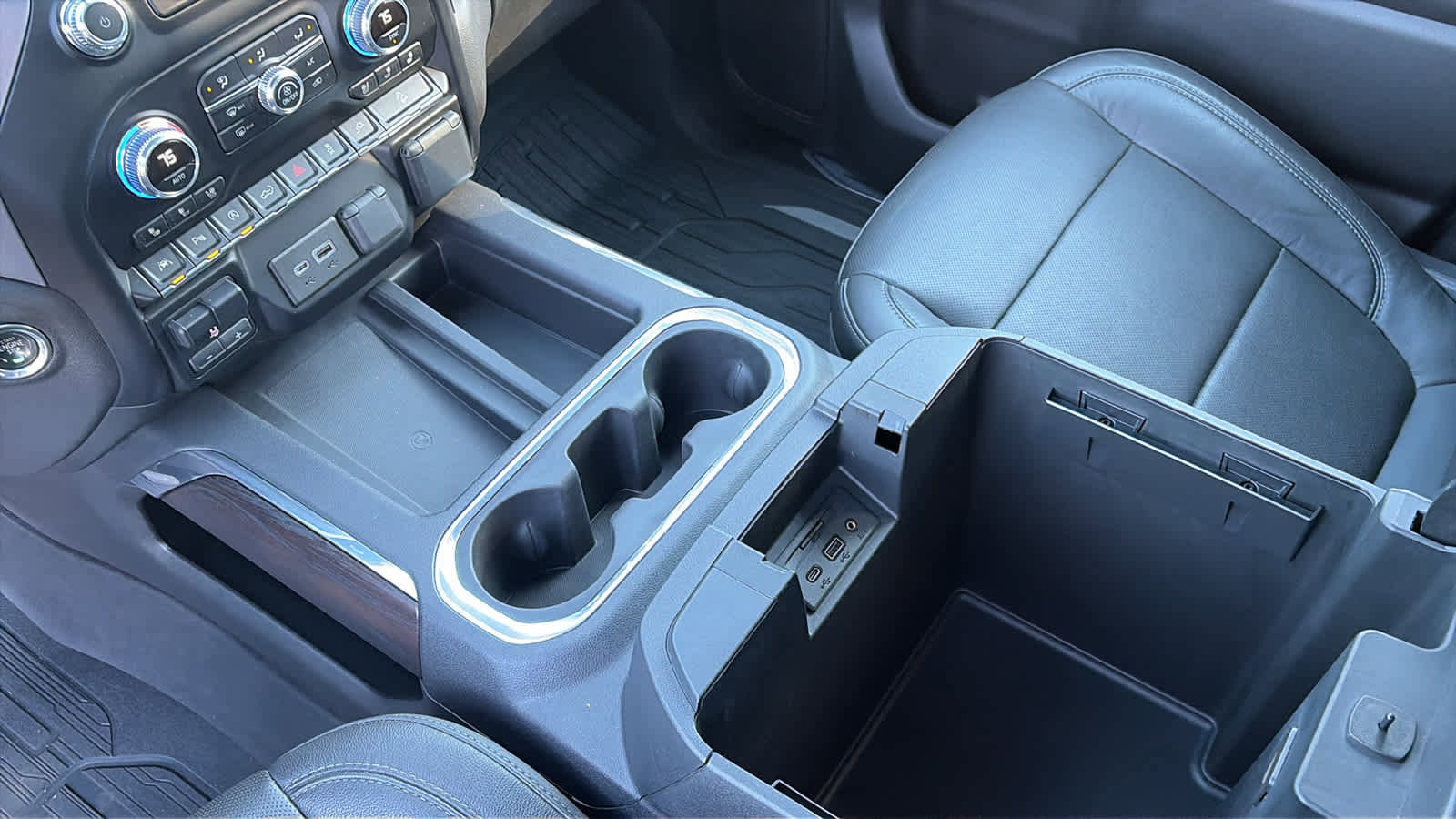 Used 2019 GMC Sierra 1500 SLT w/ SLT Premium Plus Package image 20