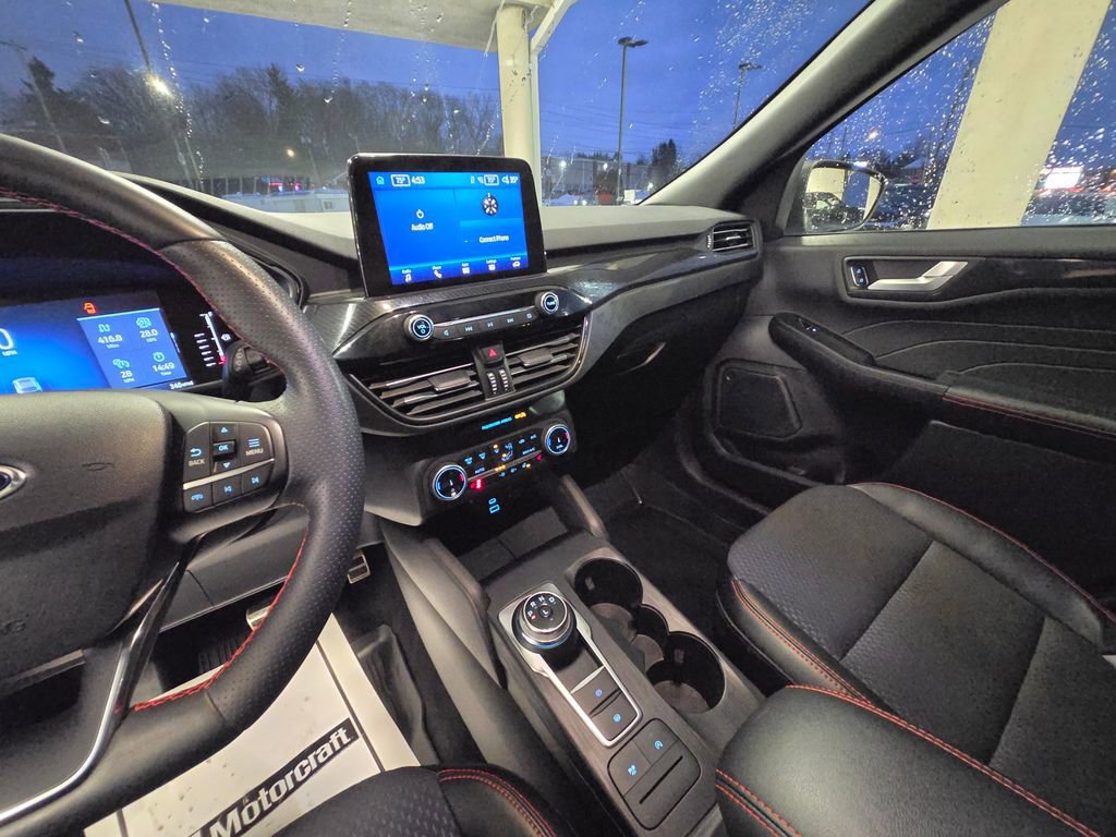 Used 2023 Ford Escape ST-Line image 18