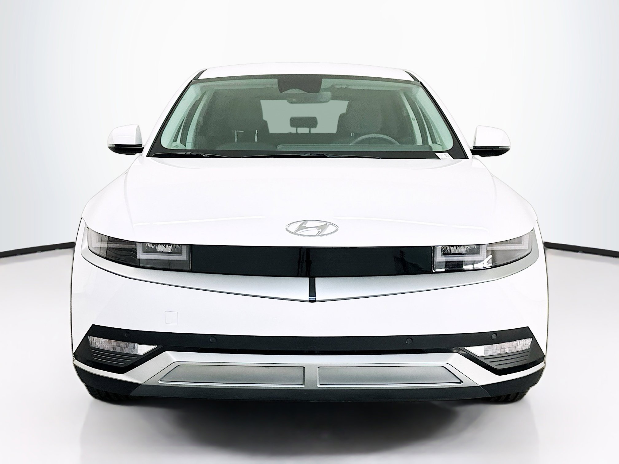 Used 2024 Hyundai Ioniq 5 SEL AWD/4WD image 2