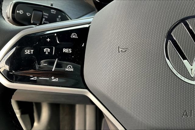 New 2025 Volkswagen ID. Buzz Pro S image 18