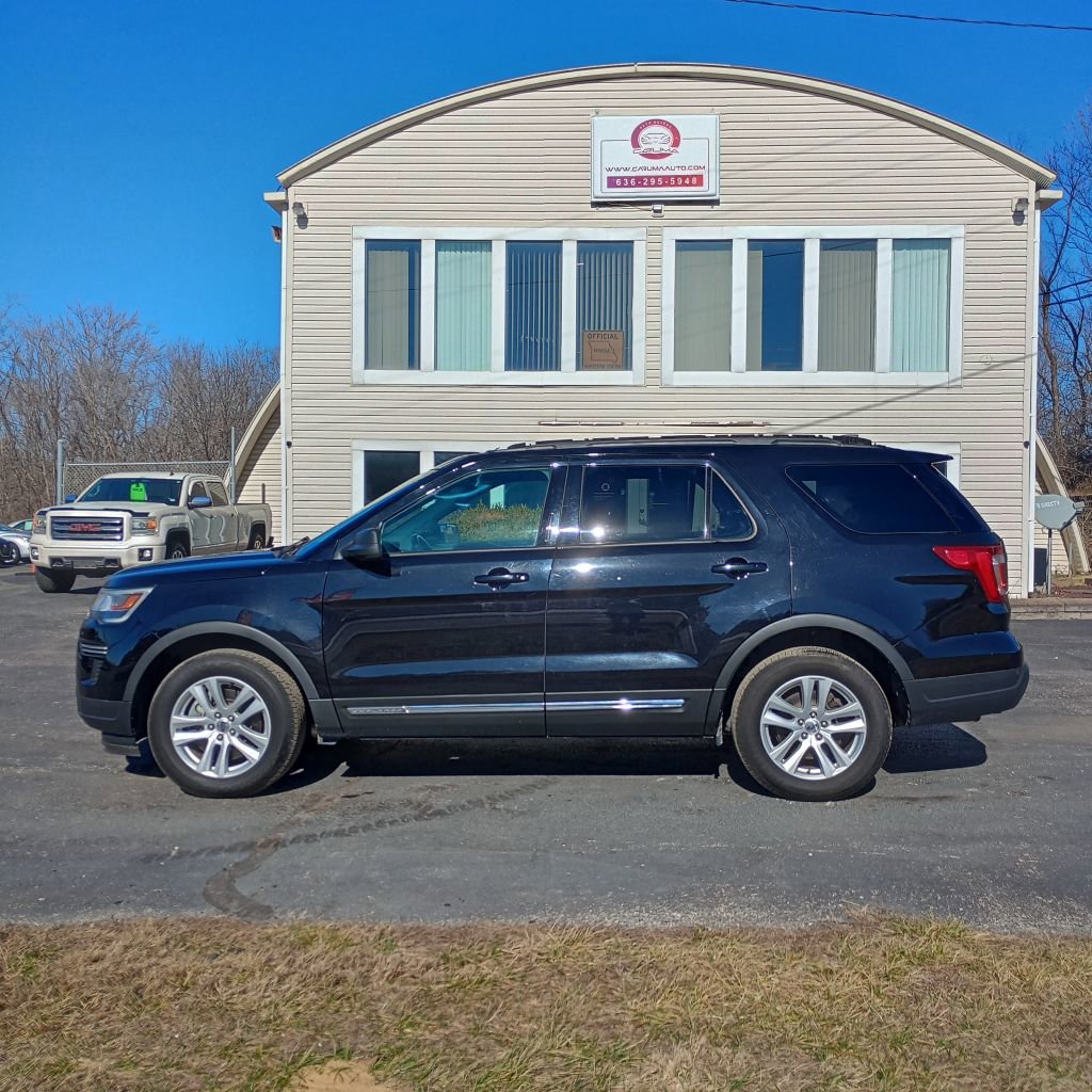 Used 2019 Ford Explorer XLT w/ Class III Trailer Tow Package image 2