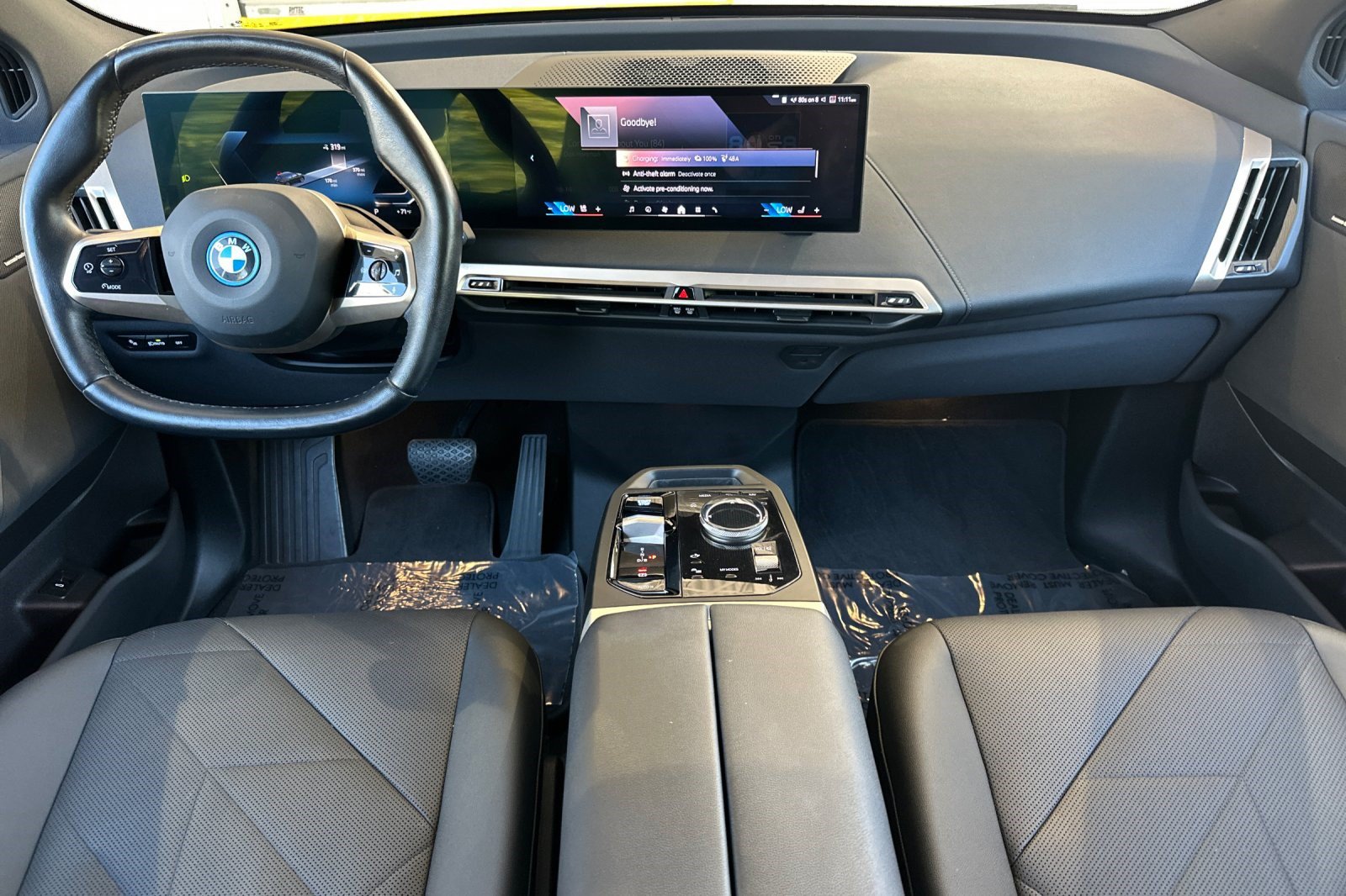 Used 2024 BMW iX xDrive50 w/ Premium Package AWD/4WD image 17