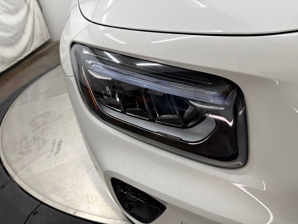 New 2026 Mercedes-Benz GLB 250 image 10