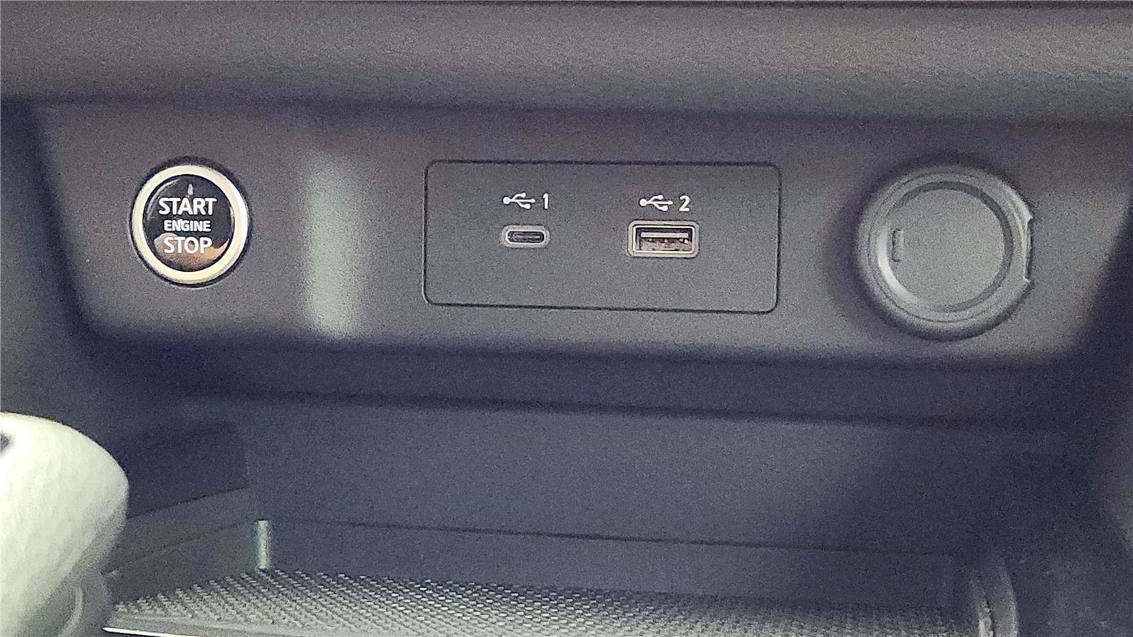 Used 2023 Nissan Rogue SV image 38