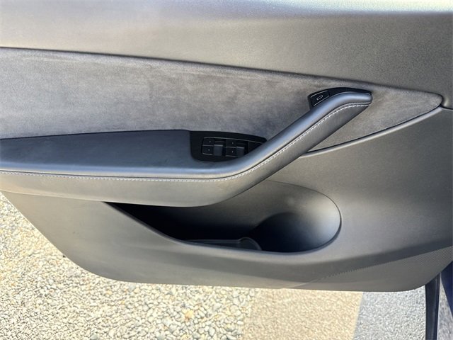 Used 2020 Tesla Model Y Long Range image 13