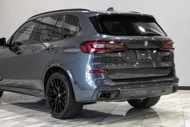 Used 2022 BMW X5 xDrive40i w/ M Sport Package AWD/4WD image 16