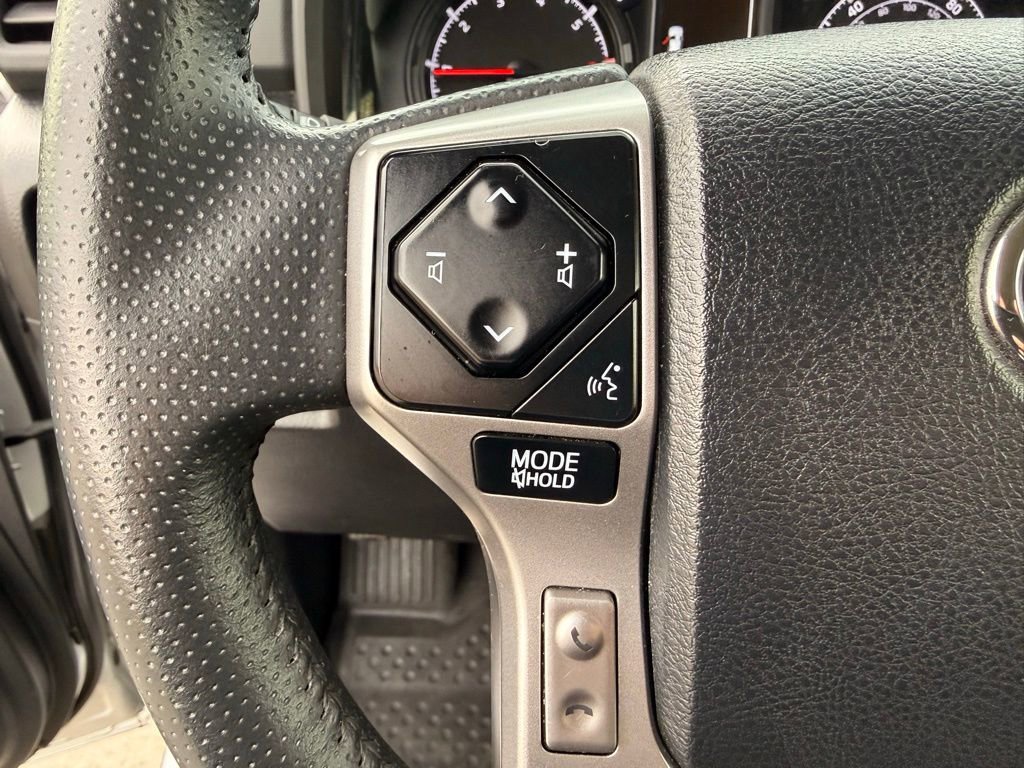 Used 2024 Toyota 4Runner SR5 AWD/4WD image 21