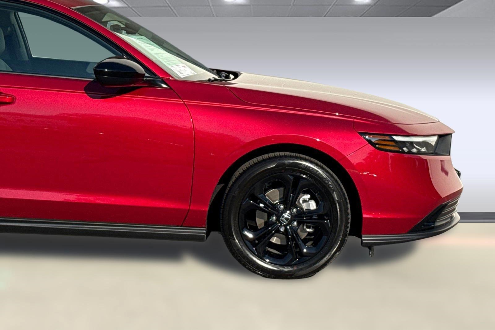 Certified 2025 Honda Accord SE image 33