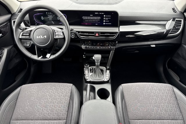 New 2026 Kia Seltos S FWD image 16
