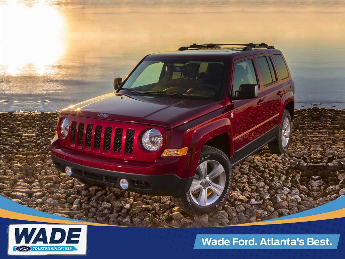 Used 2016 Jeep Patriot High Altitude FWD image 1