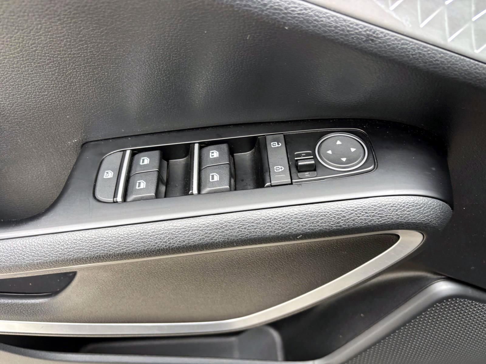 Used 2022 Kia Soul LX w/ Technology Package image 13